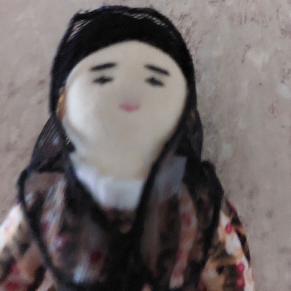 Josafina Nina Doll - Picture 2 of 3